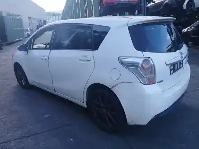 Sloopvoertuig toyota verso (_r2_) 1.6 d4-d (war20_) van het jaar 2015 aangedreven 1ww