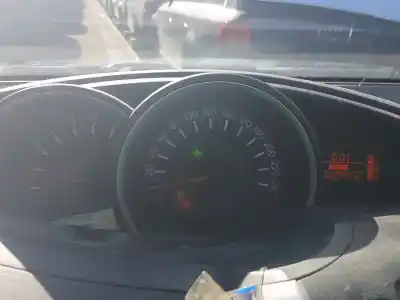 Sloopvoertuig toyota verso (_r2_) 1.6 d4-d (war20_) van het jaar 2015 aangedreven 1ww