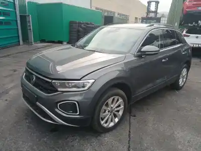 Vehicul casat VOLKSWAGEN T-ROC (A11, D11)  al anului 2024 alimentat DXDB