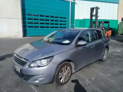 Veículo de Sucata PEUGEOT 308 II (LB_, LP_, LW_, LH_, L3_)  do ano 2015 alimentado HNP (EB2ADT),HNV (EB2DTM),HNZ (EB2DT)