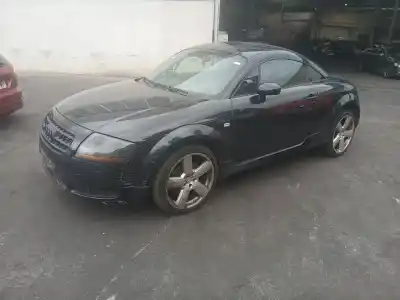 Veicolo di demolizione AUDI TT (8N3)  dell'anno 2005 alimentato AUM