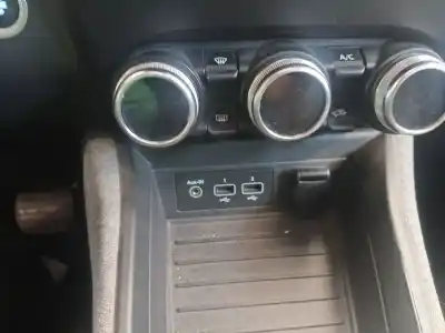 Veículo de Sucata renault zoe (bfm_) zoe (bfmc, bfmd) do ano 2020 alimentado 5aq 605