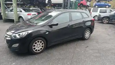 Veicolo di demolizione HYUNDAI I30 RANCHERA FAMILIAR (GD)  dell'anno 2014 alimentato D4FB