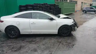 Sloopvoertuig renault laguna coupé (dt0/1) 3.0 dci (dt03) van het jaar 2010 aangedreven v9x891