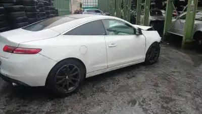 Sloopvoertuig renault laguna coupé (dt0/1) 3.0 dci (dt03) van het jaar 2010 aangedreven v9x891