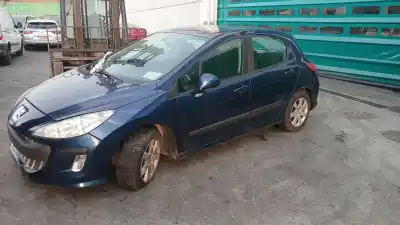 Verschrottungsfahrzeug PEUGEOT 308 I (4A_, 4C_)  des Jahres 2008 angetrieben 9HZ