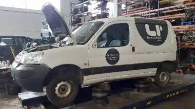 Véhicule à la ferraille CITROEN                                            BERLINGO / BERLINGO FIRST MONOSPACE (MF_, GJK_, GFK_)                                                                                                                                                                                                      2.0 HDi 4x4 (MFRHY)                                                                                                                                                                                                                                        de l'année 2003 alimenté RHY