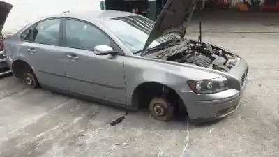 Veículo de Sucata volvo s40 berlina 2.4 summum do ano 2005 alimentado b5244s5