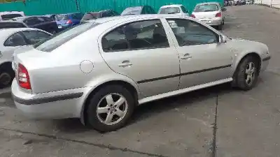 Scrapping Vehicle skoda octavia berlina (1u2) elegance of the year 2001 powered aqy