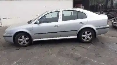 Scrapping Vehicle skoda octavia berlina (1u2) elegance of the year 2001 powered aqy
