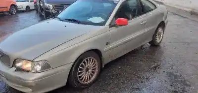 Veicolo di demolizione VOLVO C70 COUPE 2.5 T / 2.4 T 193 CV / 142 KW dell'anno 2001 alimentato B5244T