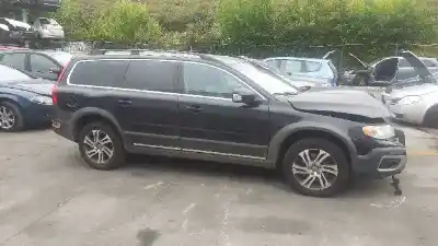 Sloopvoertuig volvo xc70 momentum 2wd van het jaar 2011 aangedreven d5204t3