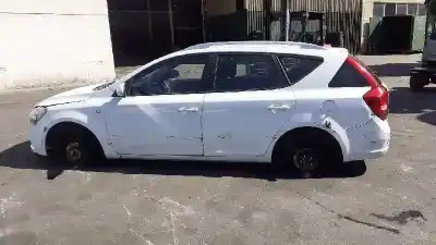 Sloopvoertuig kia cee´d emotion van het jaar 2010 aangedreven d4fb