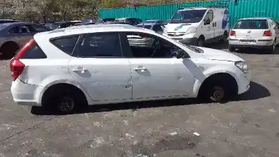 Sloopvoertuig kia cee´d emotion van het jaar 2010 aangedreven d4fb