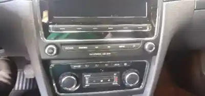 Sloopvoertuig skoda suberb (3t4) active van het jaar 2012 aangedreven cay