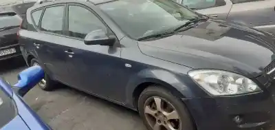 Veículo de Sucata kia cee´d concept do ano 2008 alimentado d4fb