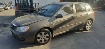 Veículo de Sucata kia cerato 1.6 lx berlina do ano 2005 alimentado g4ed