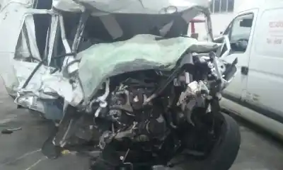 Veículo de Sucata FORD TRANSIT FURGONETA (FA_ _) 2.2 TDCi do ano 2013 alimentado CYRB