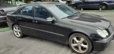 Veículo de Sucata mercedes-benz clase c (w203) berlina 2.2 cdi cat do ano 2003 alimentado 646962