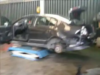 Veicolo di demolizione volkswagen passat berlina (3c2) 1.9 tdi dell'anno 2005 alimentato bls
