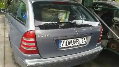 Здавання транспортного засобу MERCEDES-BENZ CLASE C (W203) BERLINA 2.2 CDI CAT року 2000 потужний OM646963