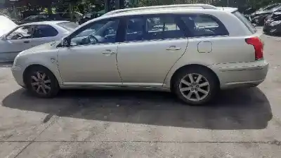 Veículo de Sucata toyota avensis wagon (t25) 2.0 d-4d executive do ano 2004 alimentado 1cd-ftv