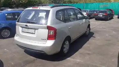 Здавання транспортного засобу kia carens (un) concept року 2008 потужний d4ea