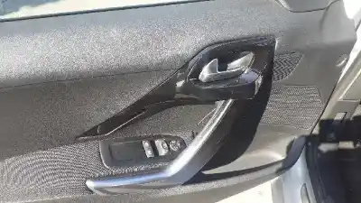 Veículo de Sucata peugeot 208 allure do ano 2013 alimentado 9h06