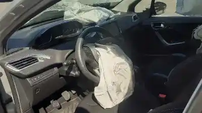 Veículo de Sucata peugeot 208 allure do ano 2013 alimentado 9h06