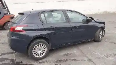 Veículo de Sucata peugeot 308 access do ano 2015 alimentado 9h06