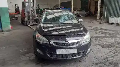 Veículo de Sucata opel astra j sports tourer enjoy do ano 2011 alimentado a17dtr
