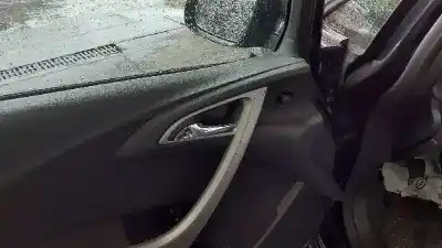 Veículo de Sucata opel astra j sports tourer enjoy do ano 2011 alimentado a17dtr