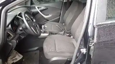 Veículo de Sucata opel astra j sports tourer enjoy do ano 2011 alimentado a17dtr