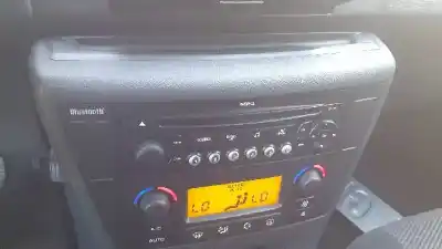 Vehicul casat citroen c4 sedan collection al anului 2010 alimentat 9hz