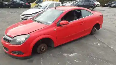 Véhicule à la ferraille OPEL ASTRA TWIN TOP Cosmo de l'année 2006 alimenté Z19DTH