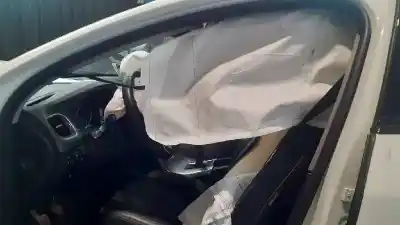 Veículo de Sucata volvo v60 kombi momentum do ano 2018 alimentado d4204t4