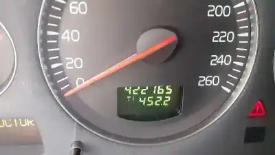 Veicolo di demolizione volvo xc70 d5 awd kinetic dell'anno 2003 alimentato d5244t