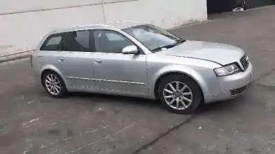 Veículo de Sucata audi a4 avant (8e) 2.0 do ano 2002 alimentado alt