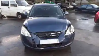 Veículo de Sucata kia cee´d concept do ano 2008 alimentado g4fa