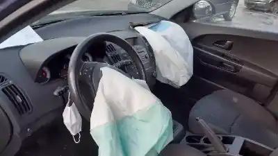 Veículo de Sucata kia cee´d concept do ano 2008 alimentado g4fa