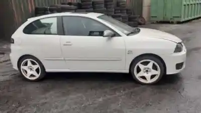 Véhicule à la ferraille seat ibiza (6l1) f.r. de l'année 2007 alimenté bjx