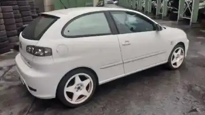 Véhicule à la ferraille seat ibiza (6l1) f.r. de l'année 2007 alimenté bjx