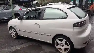 Véhicule à la ferraille seat ibiza (6l1) f.r. de l'année 2007 alimenté bjx