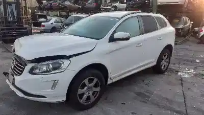 Veículo de Sucata VOLVO XC60 Kinetic 2WD do ano 2013 alimentado D5204T7
