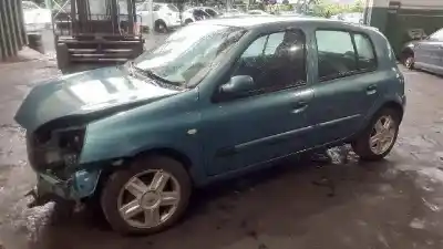 Véhicule à la ferraille RENAULT                                            CLIO II FASE II (B/CB0)                                                                                                                                                                                                                                    Community                                                                                                                                                                                                                                                  de l'année 2005 alimenté K9K V7