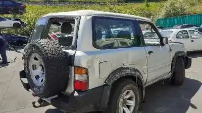 Véhicule à la ferraille nissan patrol gr (y61) básico de l'année 2002 alimenté zd30ddti