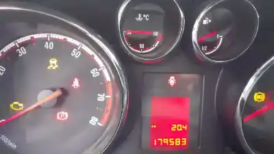 Veículo de Sucata opel meriva b enjoy do ano 2010 alimentado a14nel