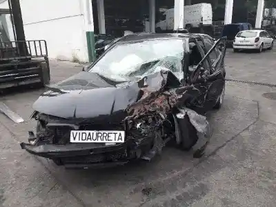 Véhicule à la ferraille seat leon (1m1) sport de l'année 2003 alimenté arl