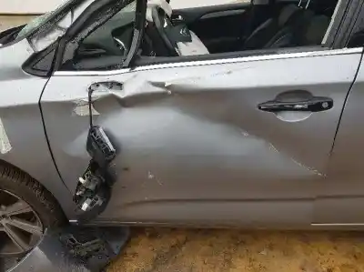 Veicolo di demolizione citroen c4 lim. 1.2 12v e-thp dell'anno 2016 alimentato hn01