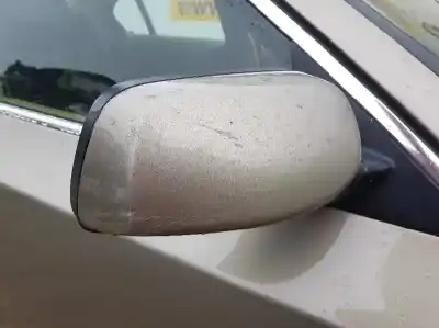 Vehicul casat bmw 5 (e60) 520 i al anului 2004 alimentat 226s1